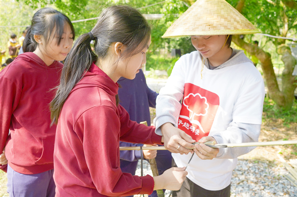 【勞動實(shí)踐研學(xué)春秋游定制】制作弓箭 非洲鼓 植樹 溯溪 蓋木屋 采藥 自然勞作 春耕秋收...